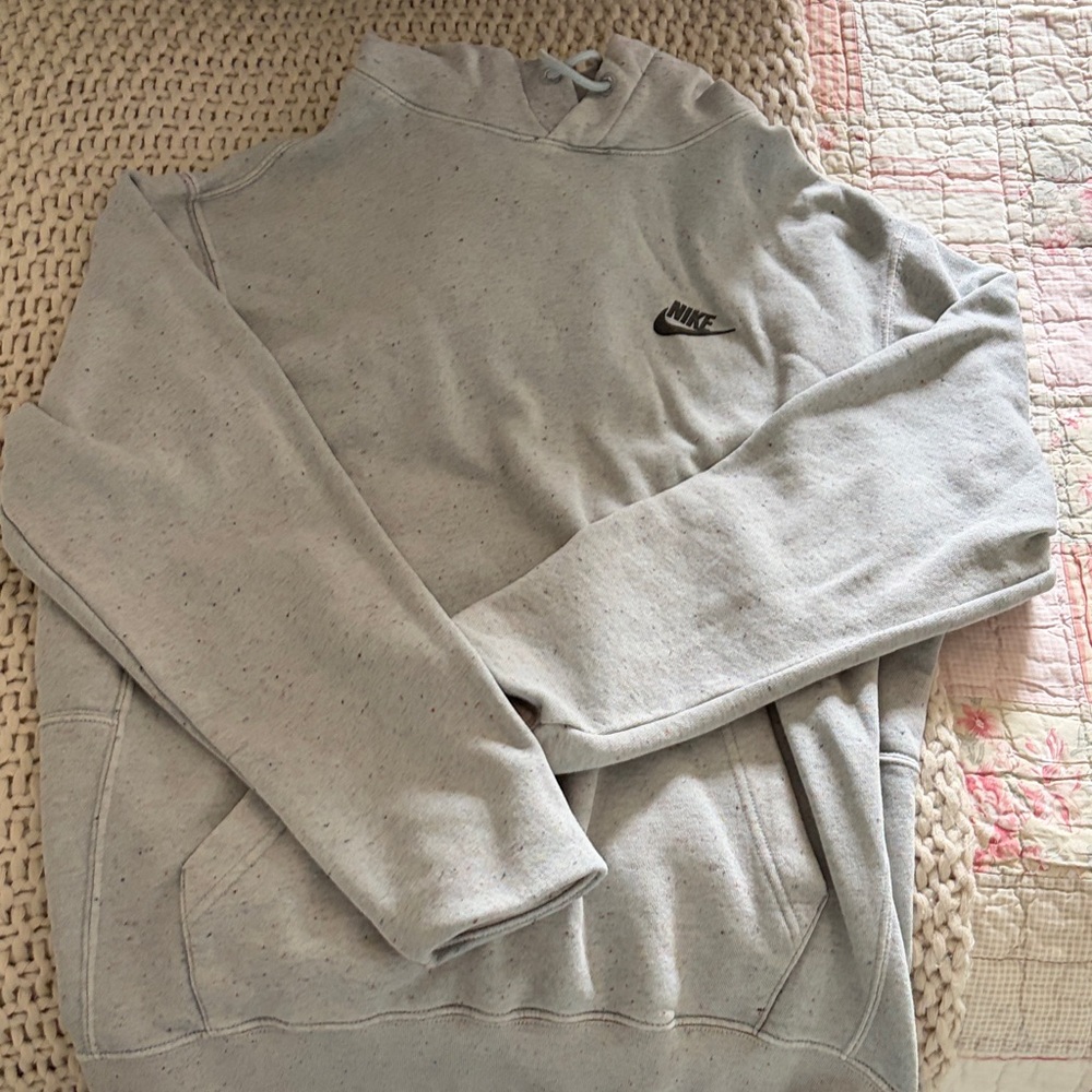 Nike Men's Light Gray Hoodie